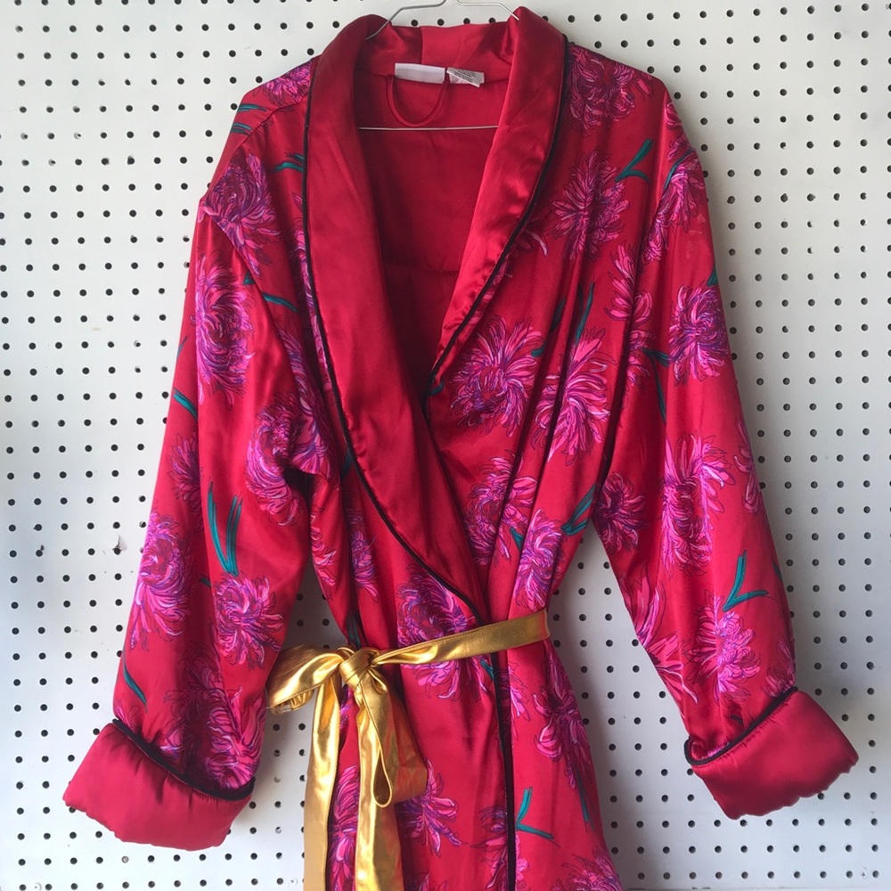 Red and Pink Robe 👘 Party Piece - Picture 7 of 7